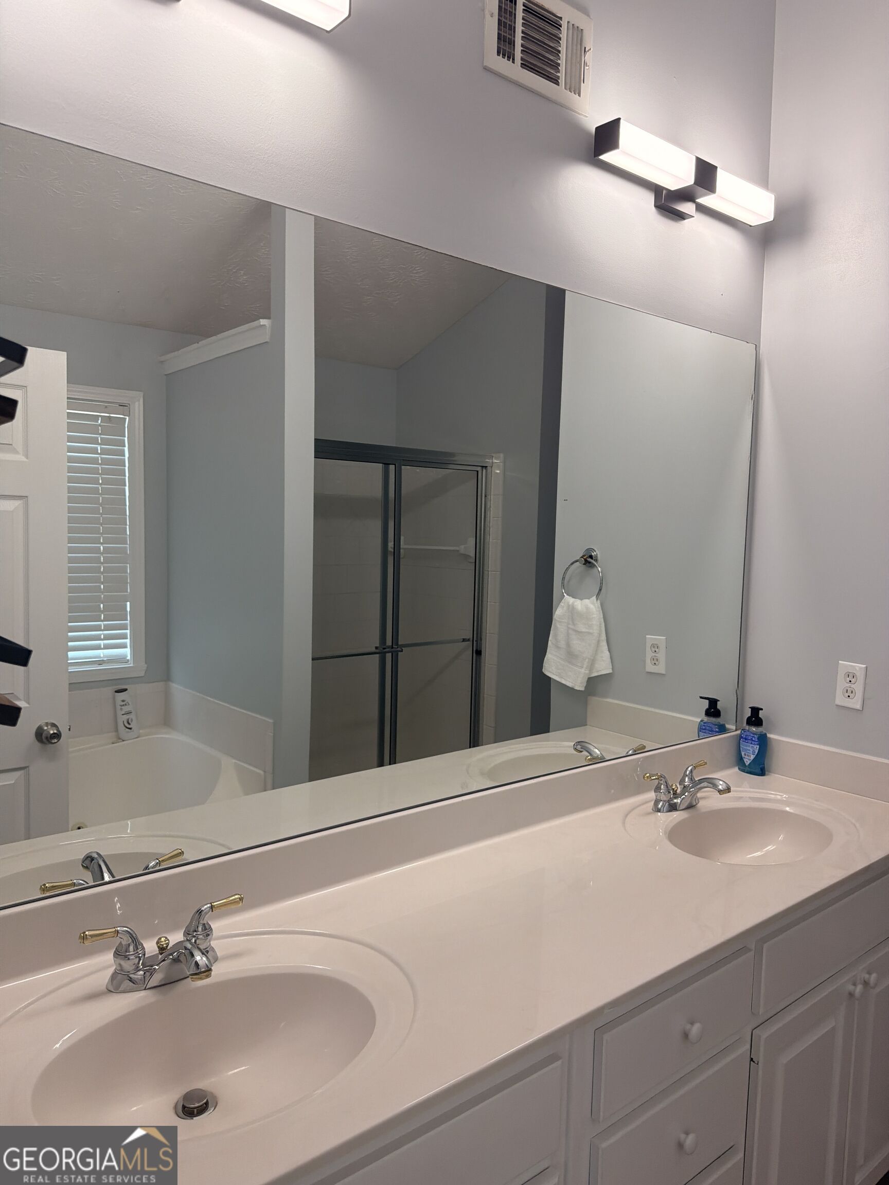 3390 Rozena Way Property Photo 39