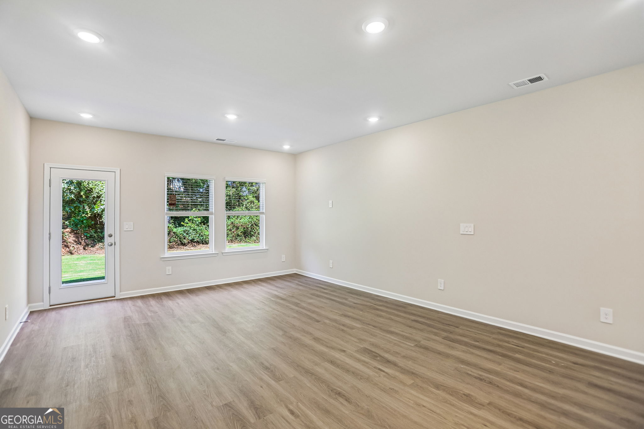 7856 Marie Way Property Photo 5