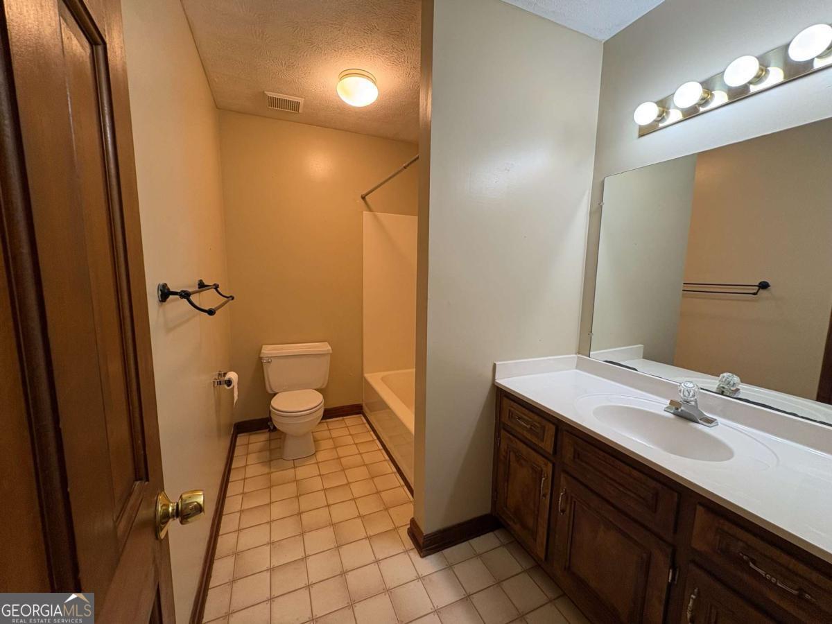 4830 Squirrel Creek Drive Property Photo 19