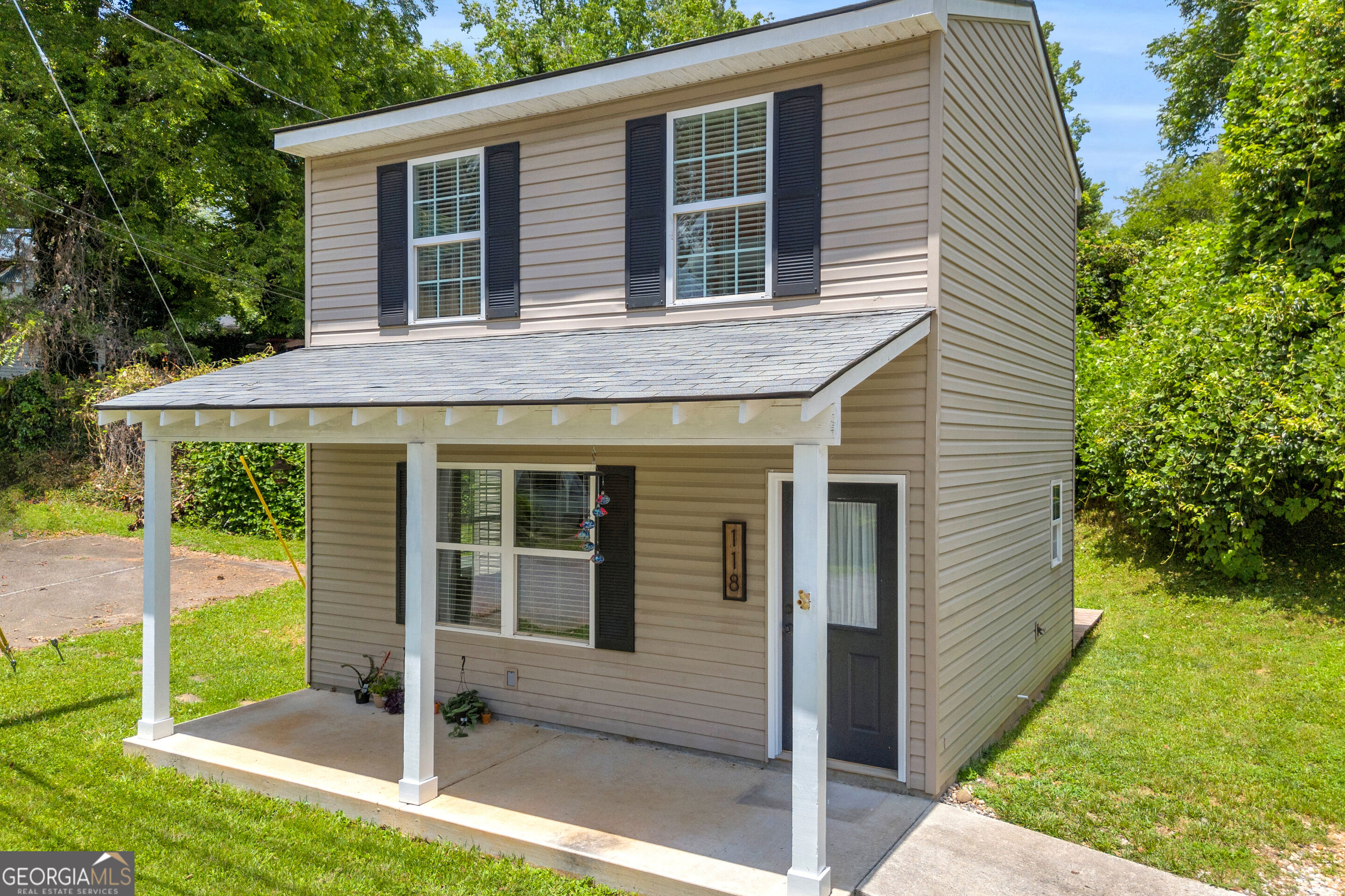 118 Holley Street Property Photo 2