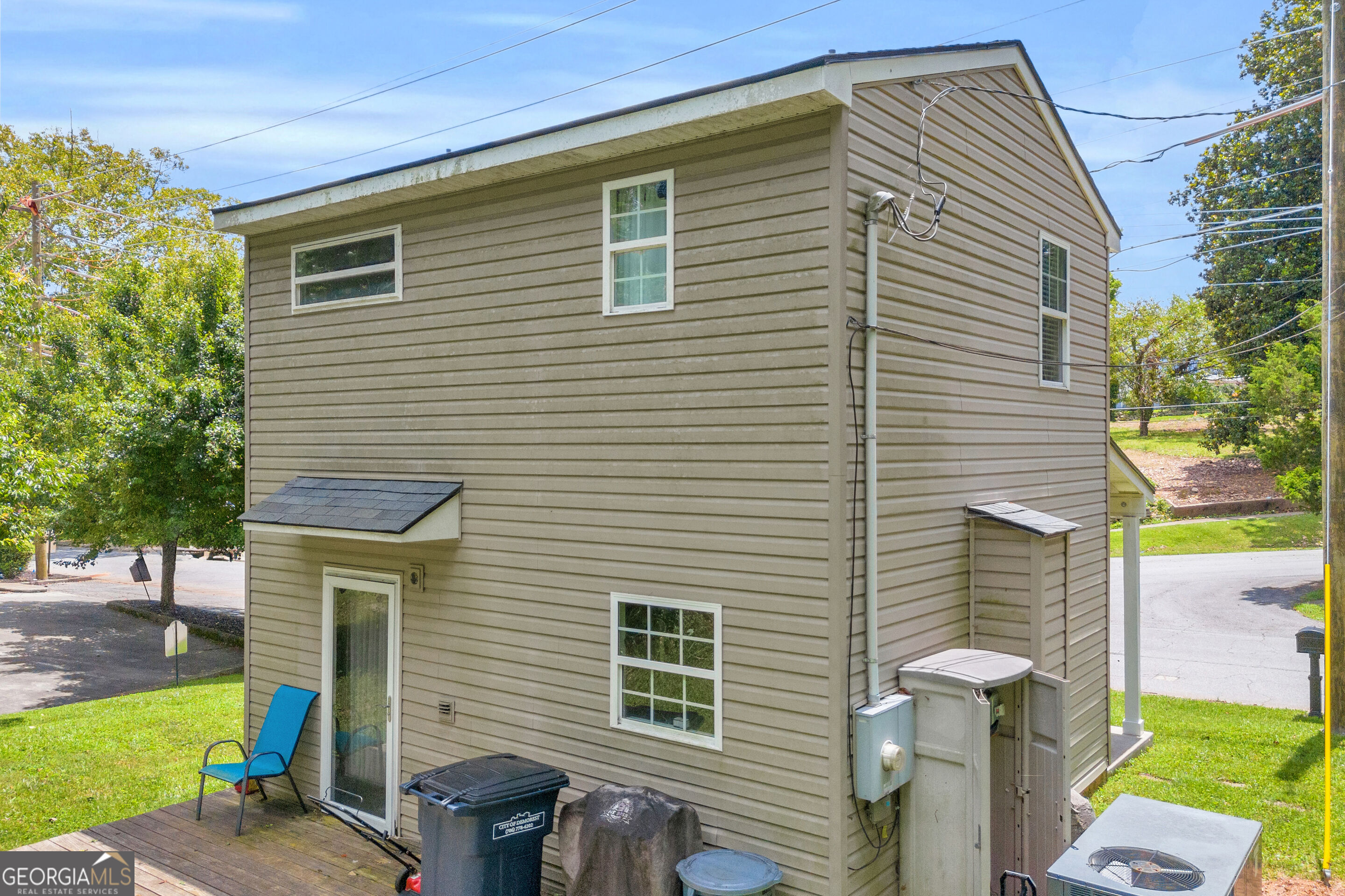 118 Holley Street Property Photo 4