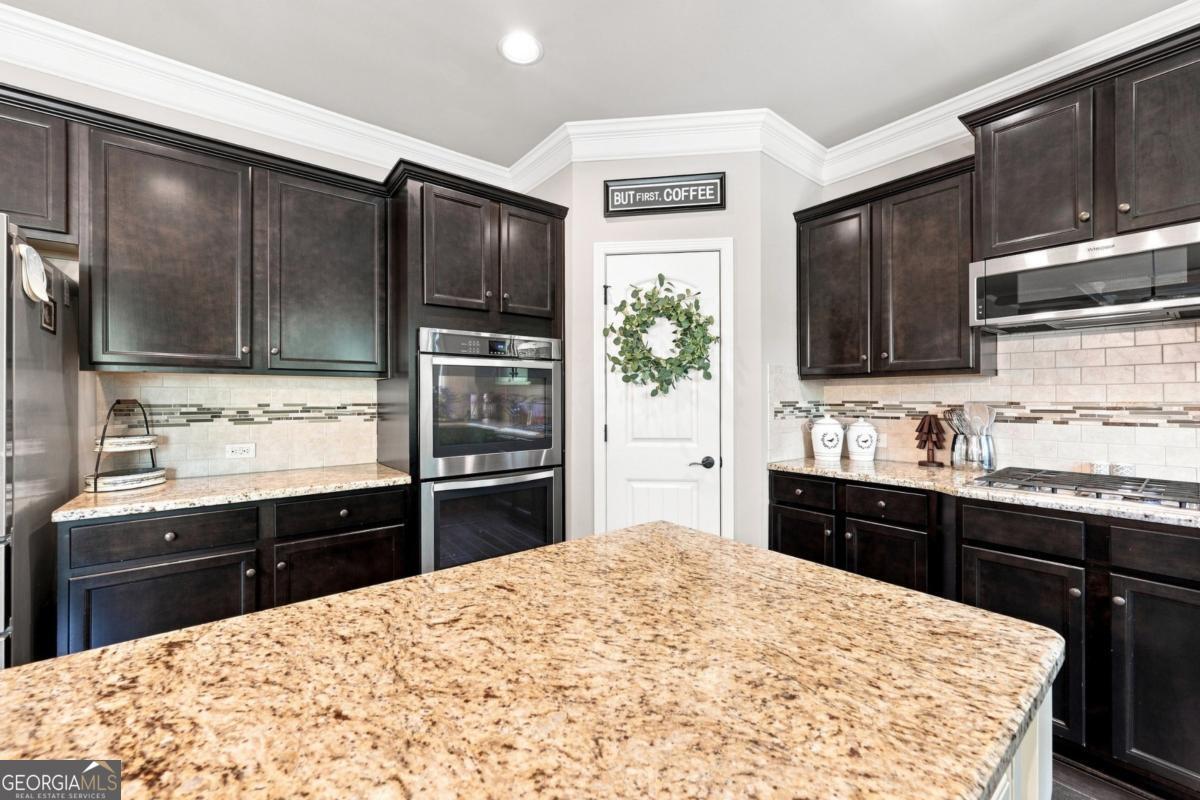 6240 Brookshire Court Property Photo 19