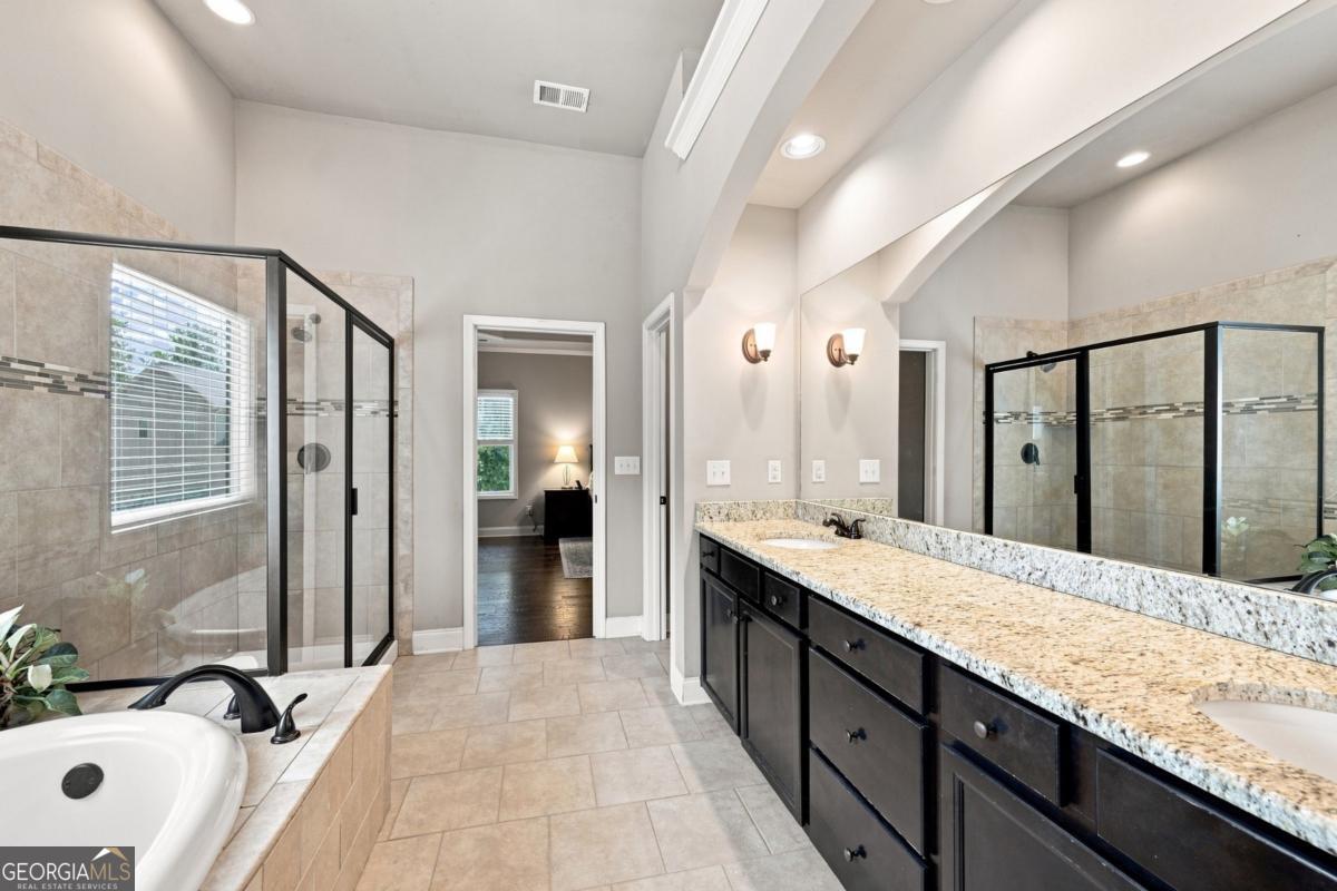 6240 Brookshire Court Property Photo 34
