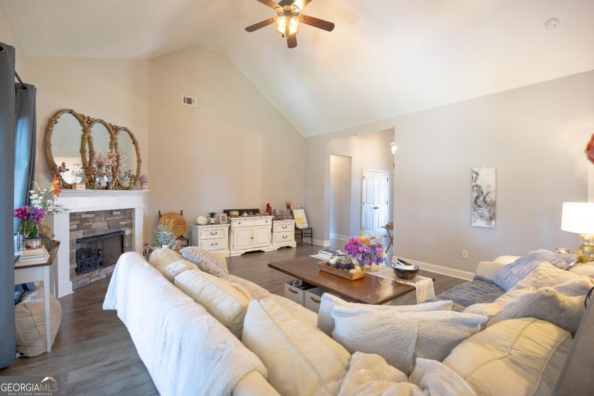 5212 Canady Court Property Photo 12
