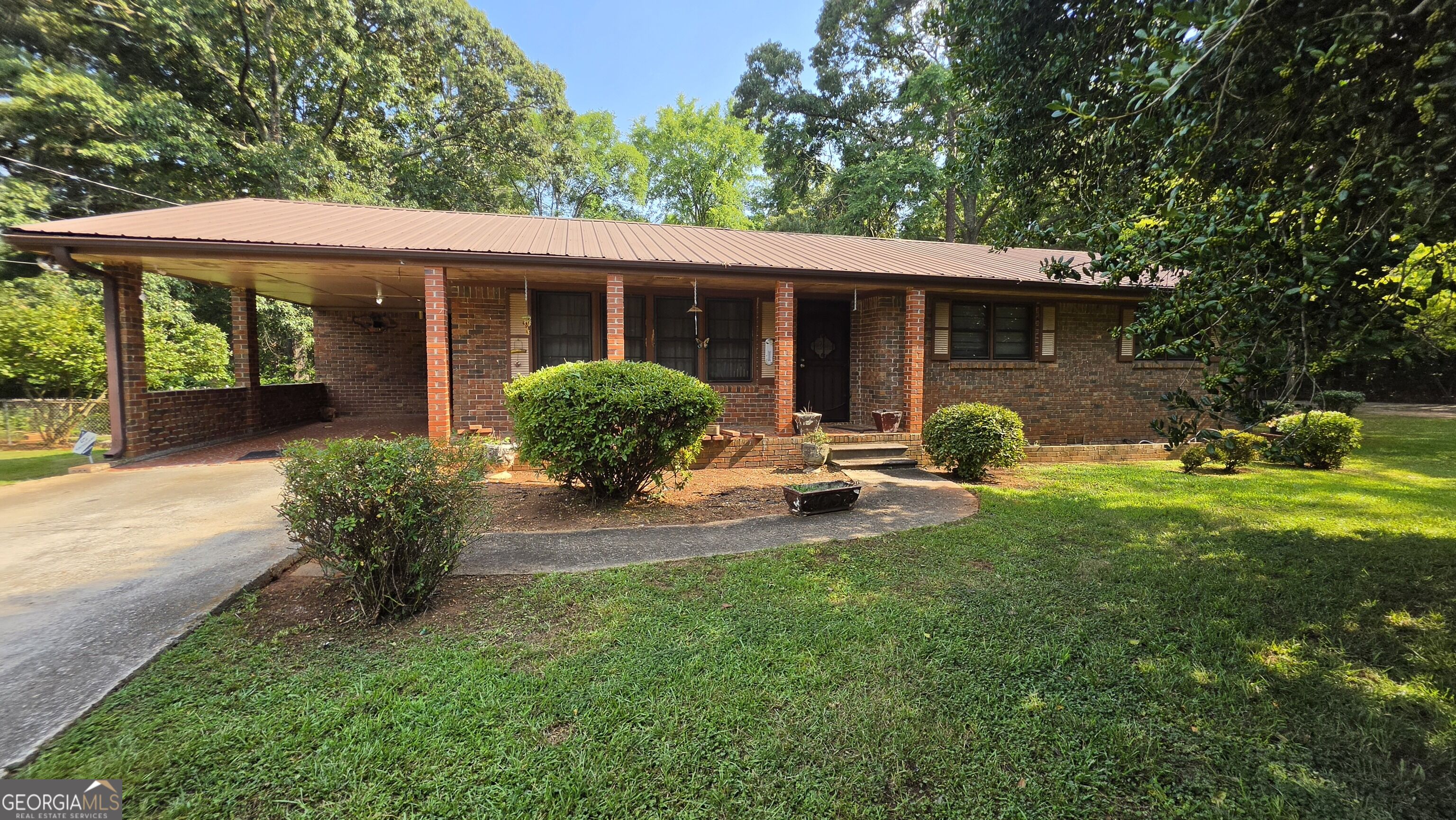 1600 Mote Road Property Photo 1