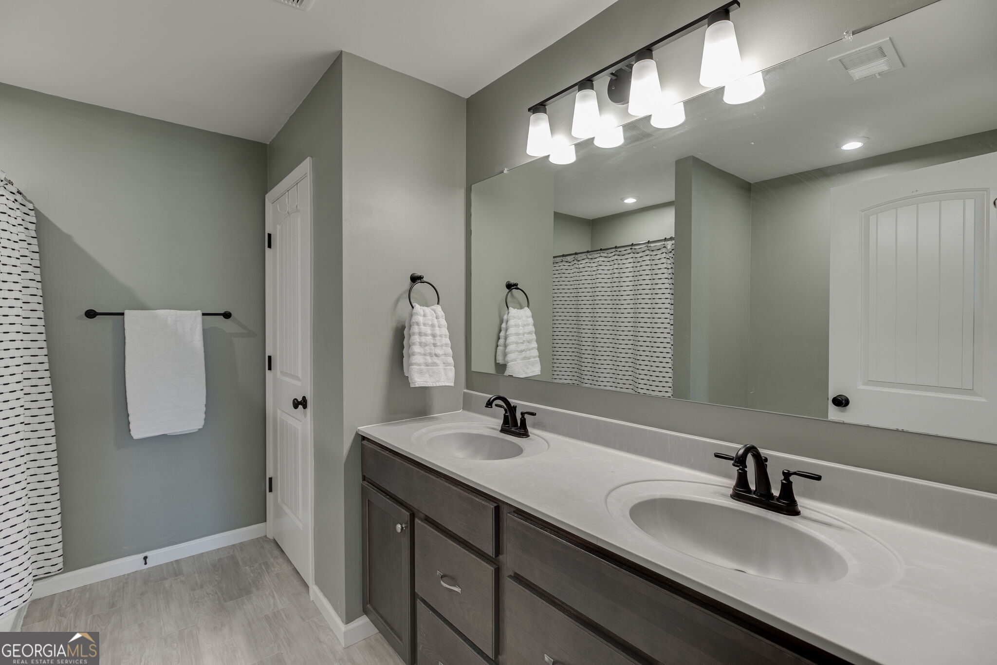 227 Traminer Way Property Photo 31