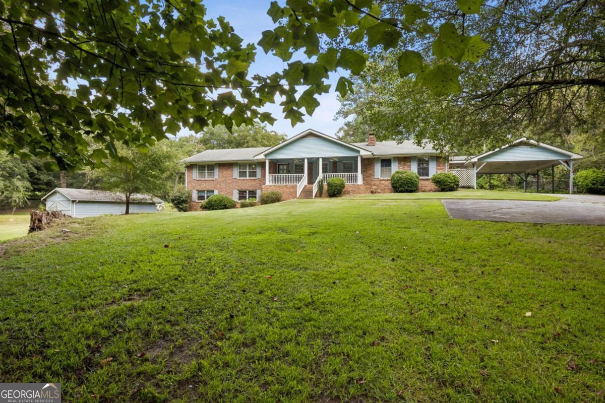 2761 Valleydale Drive Nw Property Photo 5