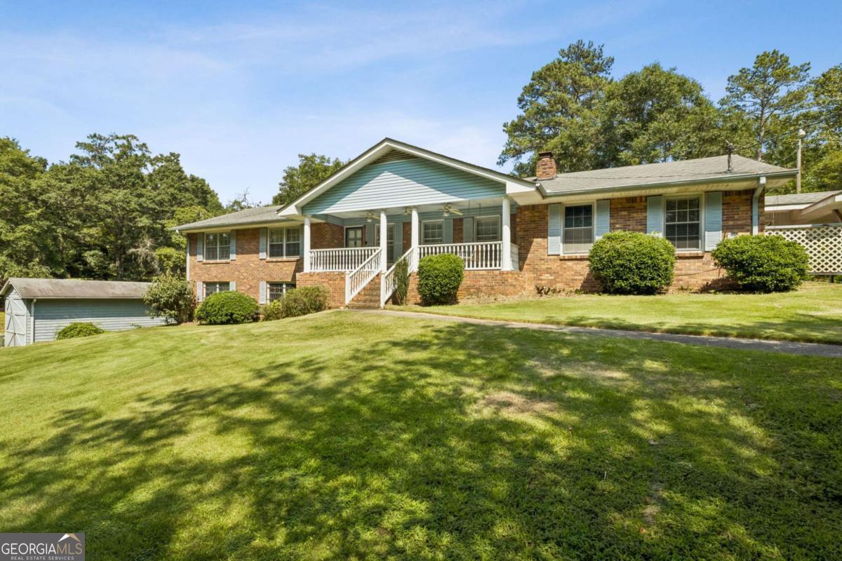 2761 Valleydale Drive Nw Property Photo 7