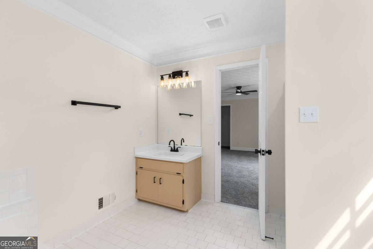 2250 Ridge Forest Drive Property Photo 47