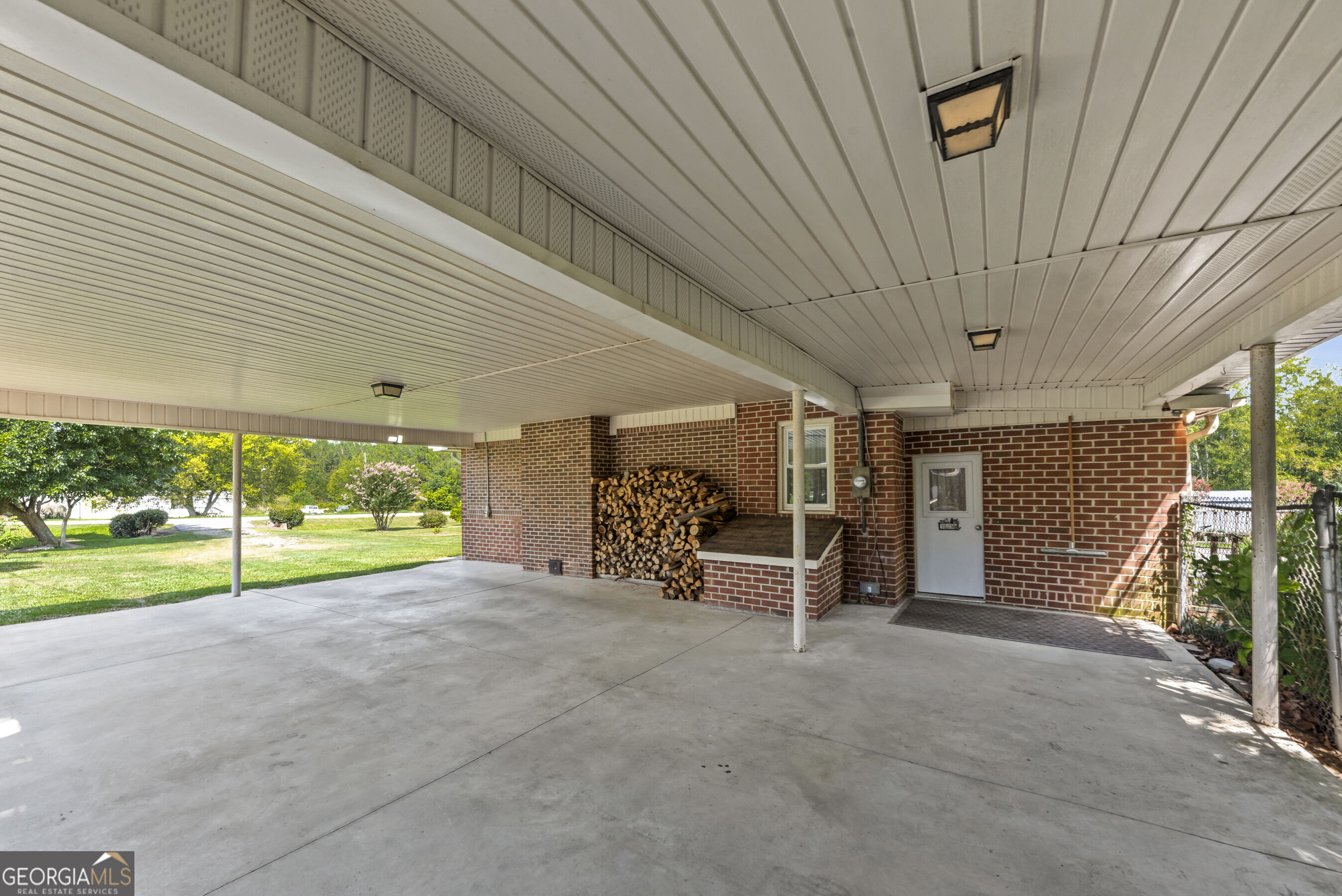 2342 Washington Highway Property Photo 3