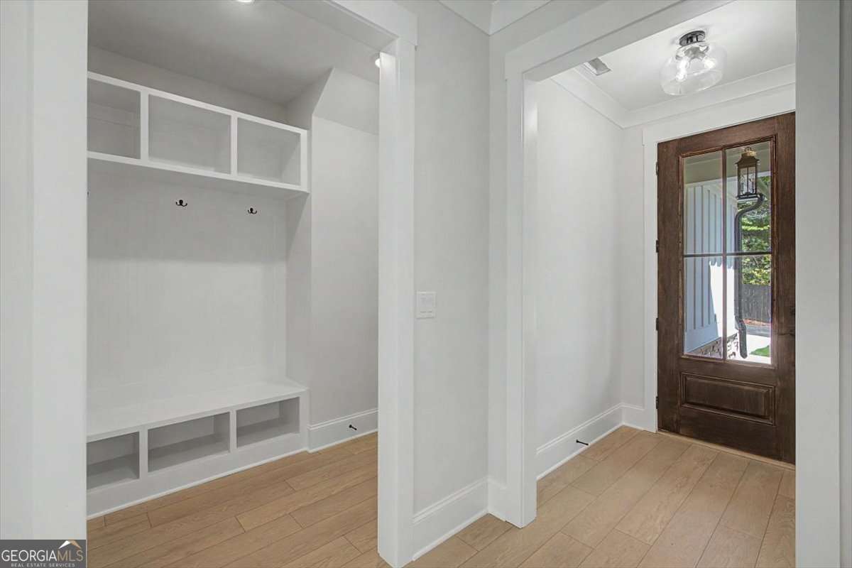 90 Doris Path Property Photo 4