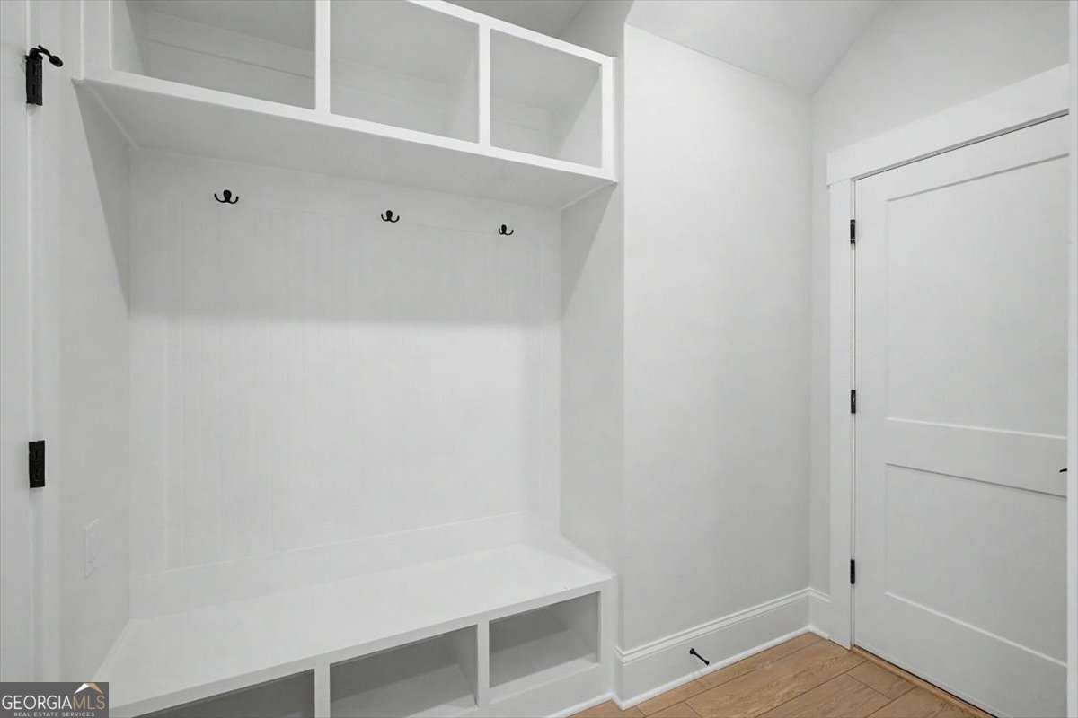 90 Doris Path Property Photo 5