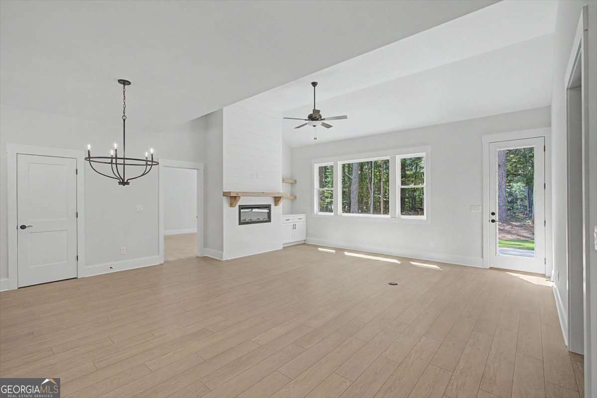 90 Doris Path Property Photo 6