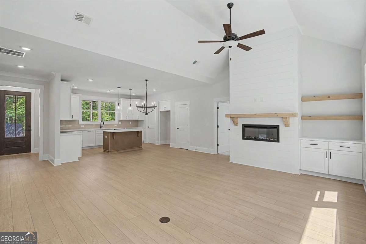 90 Doris Path Property Photo 11