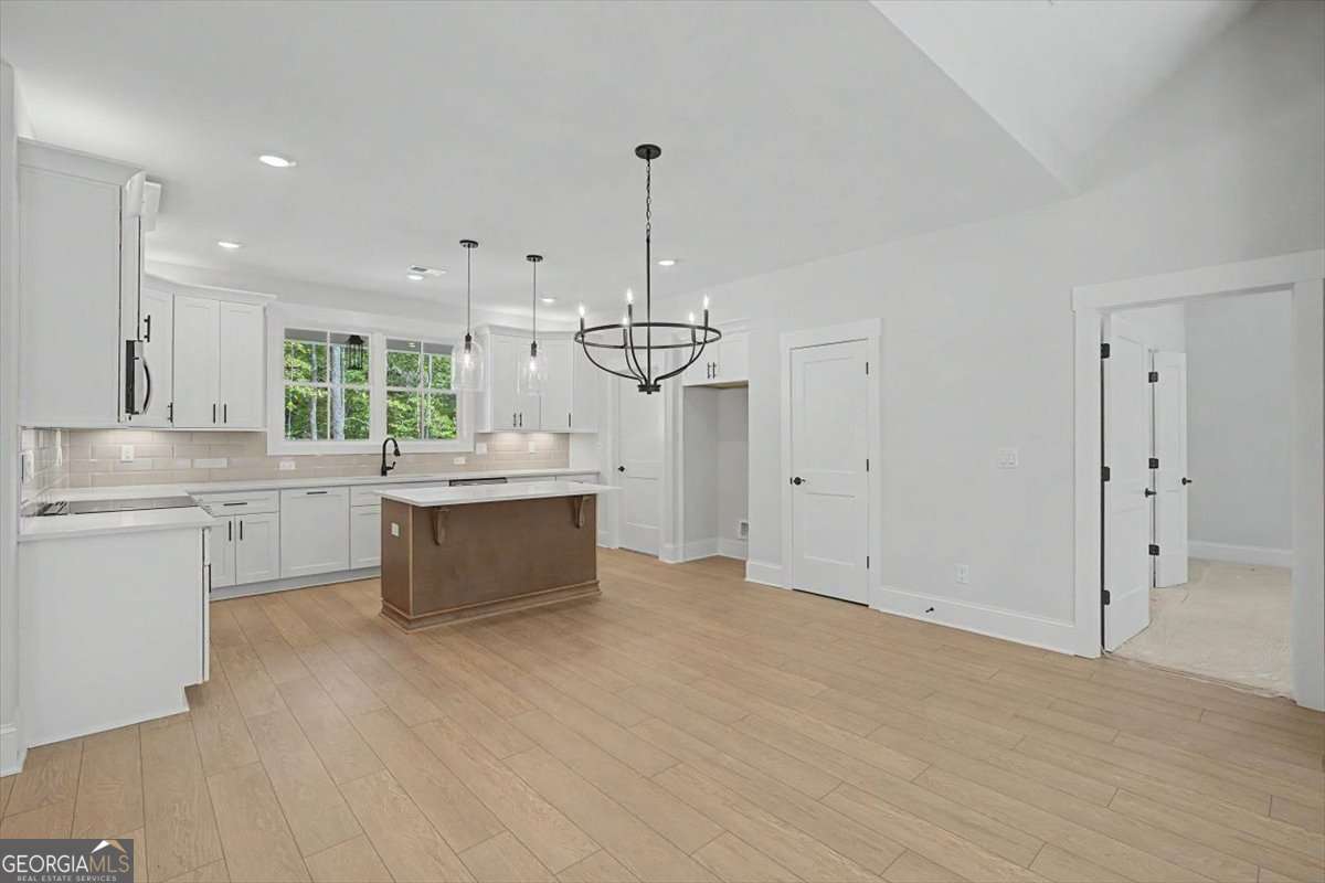 90 Doris Path Property Photo 12