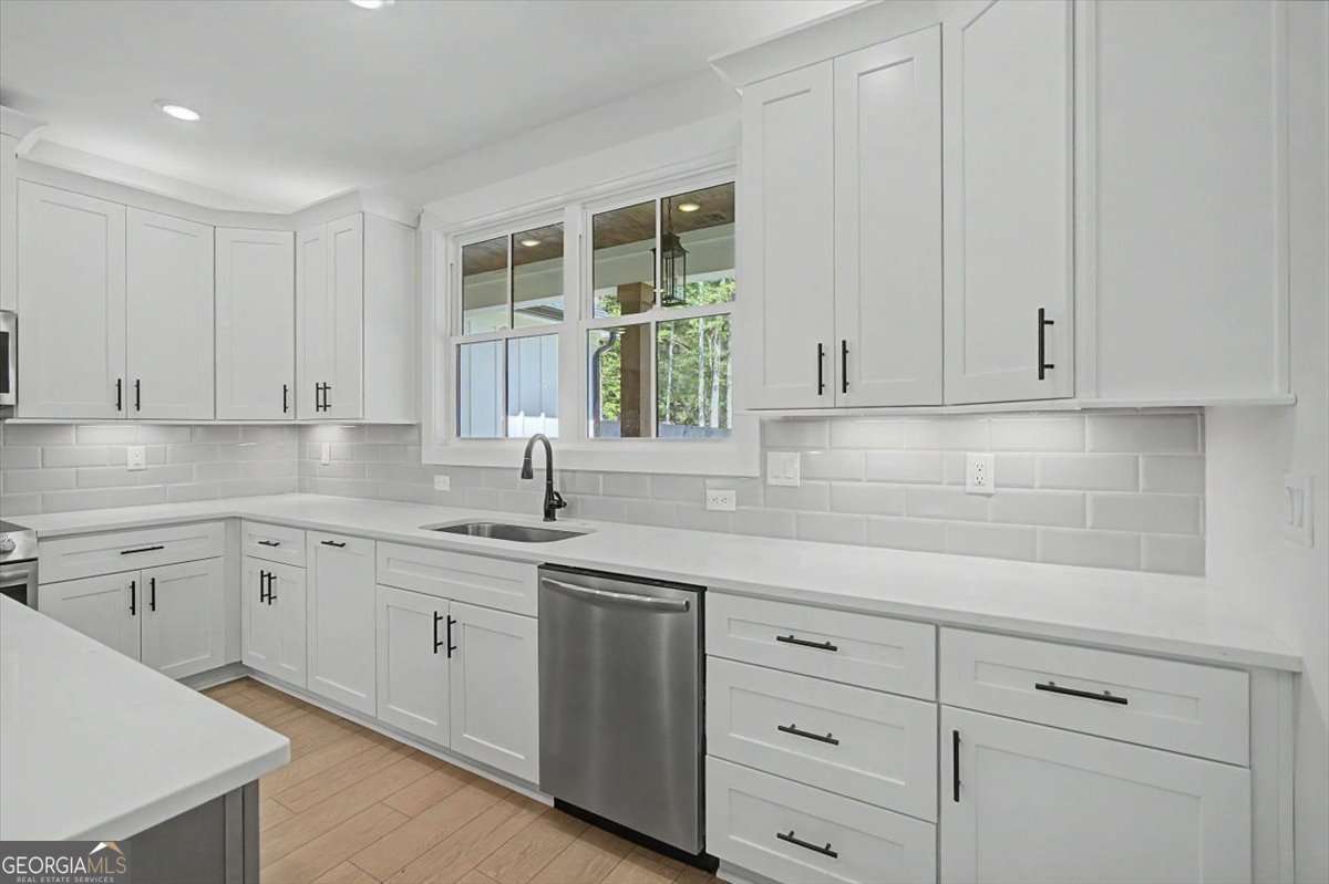 90 Doris Path Property Photo 15
