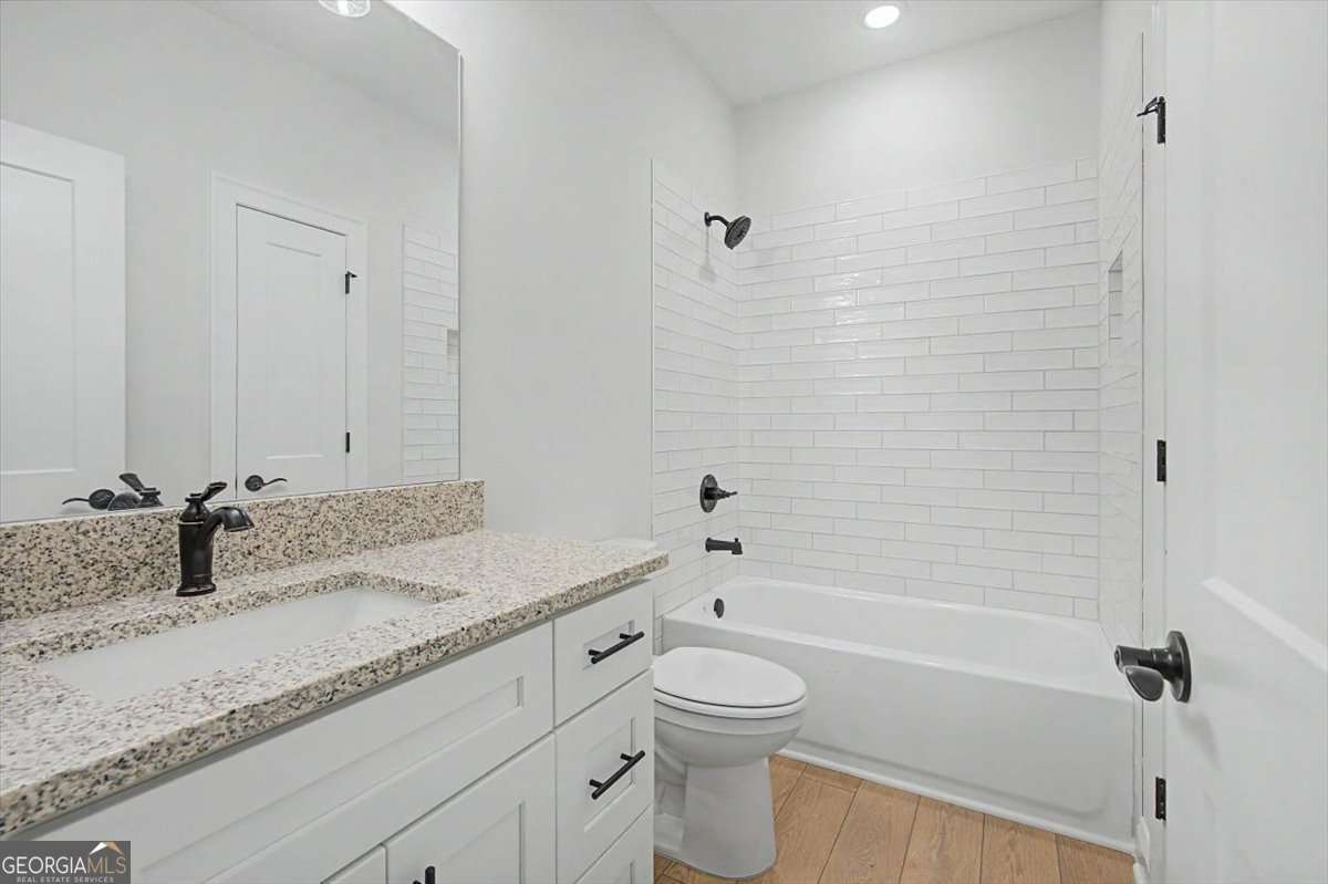 90 Doris Path Property Photo 28