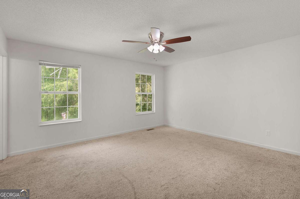 100 Walraven Way Se Property Photo 18
