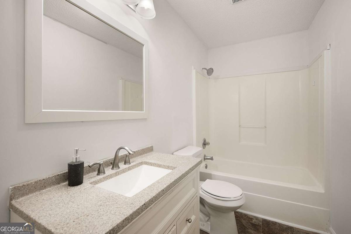 100 Walraven Way Se Property Photo 20
