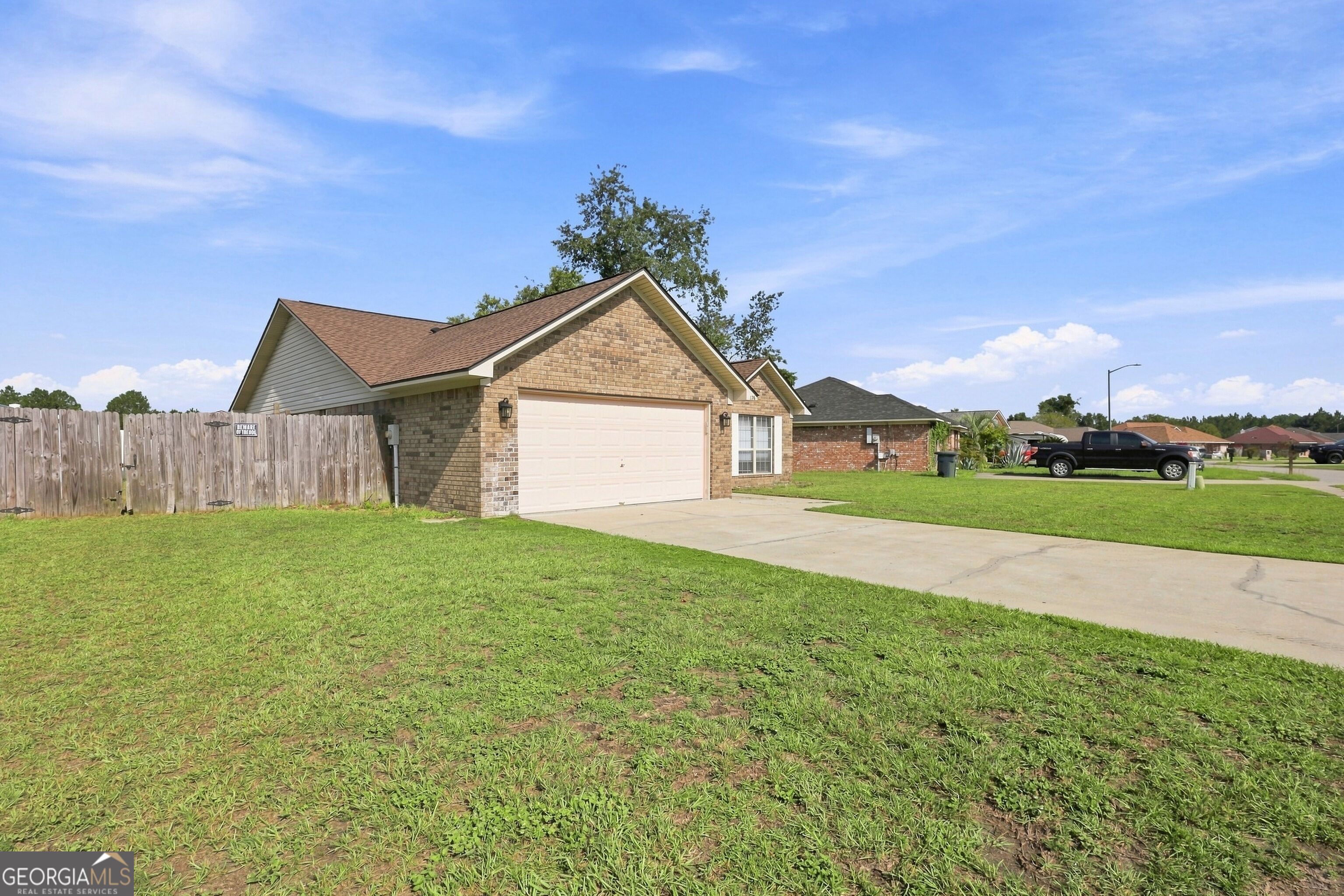 176 Wayfair Lane Property Photo 2