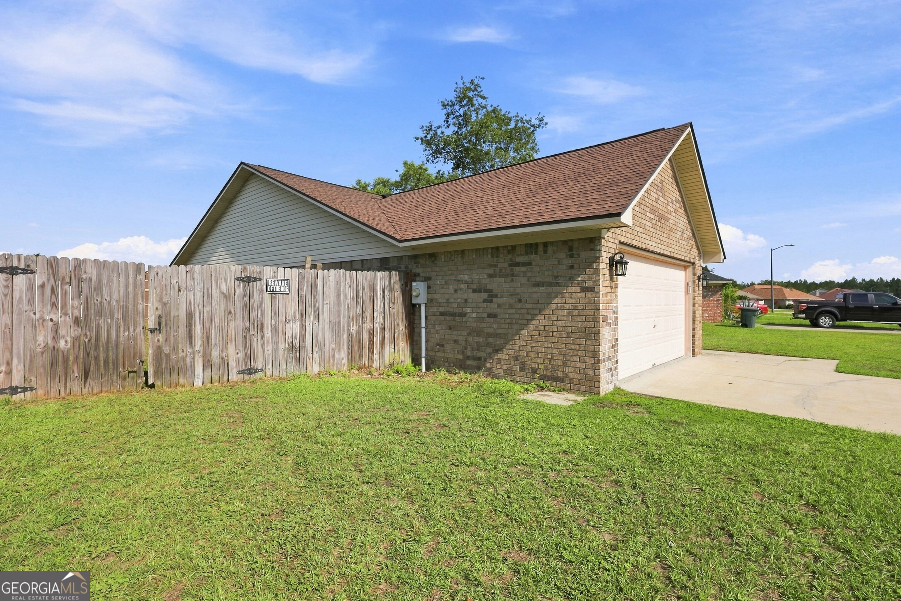 176 Wayfair Lane Property Photo 3