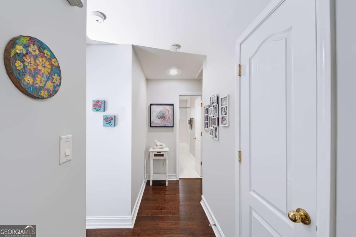 637 Glen Valley Way Property Photo 13