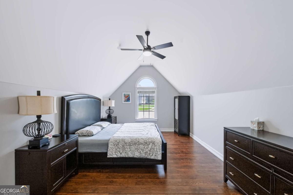 637 Glen Valley Way Property Photo 33