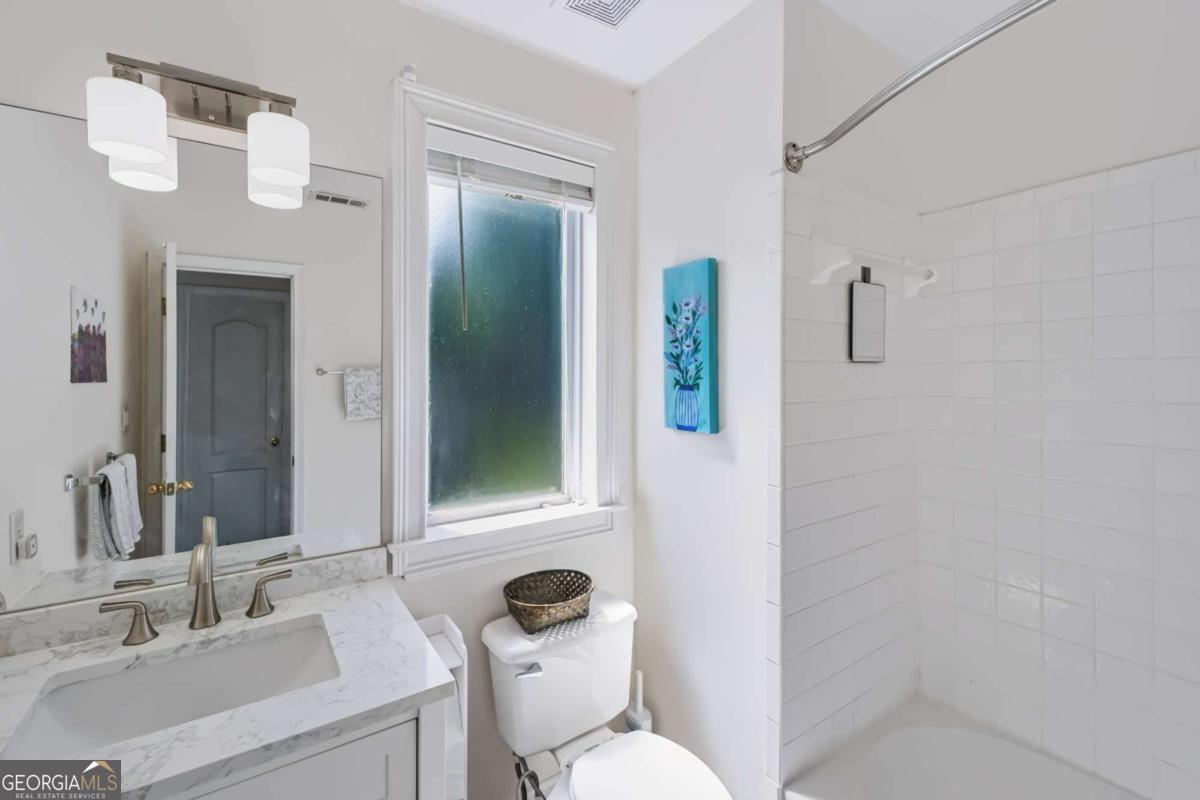 637 Glen Valley Way Property Photo 37