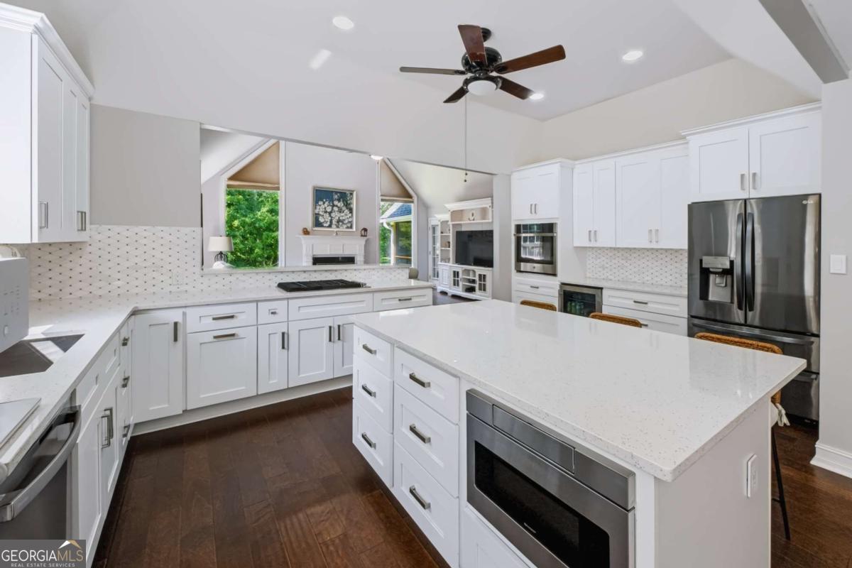 637 Glen Valley Way Property Photo 41