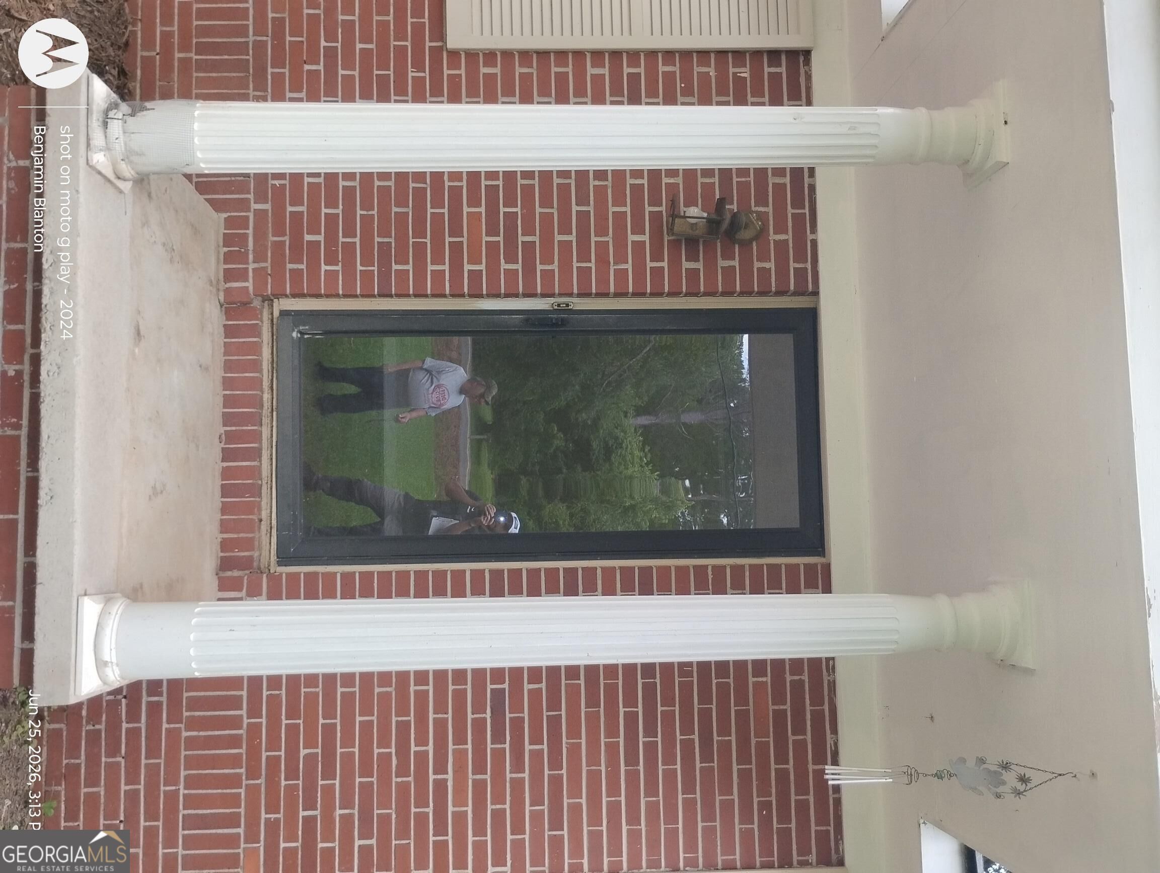 327 W Bonnell Street Property Photo 2