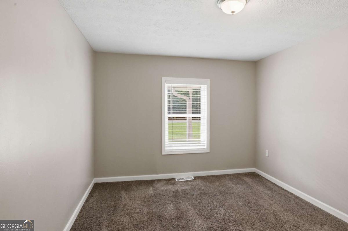 620 Smithstone Road Se Property Photo 12