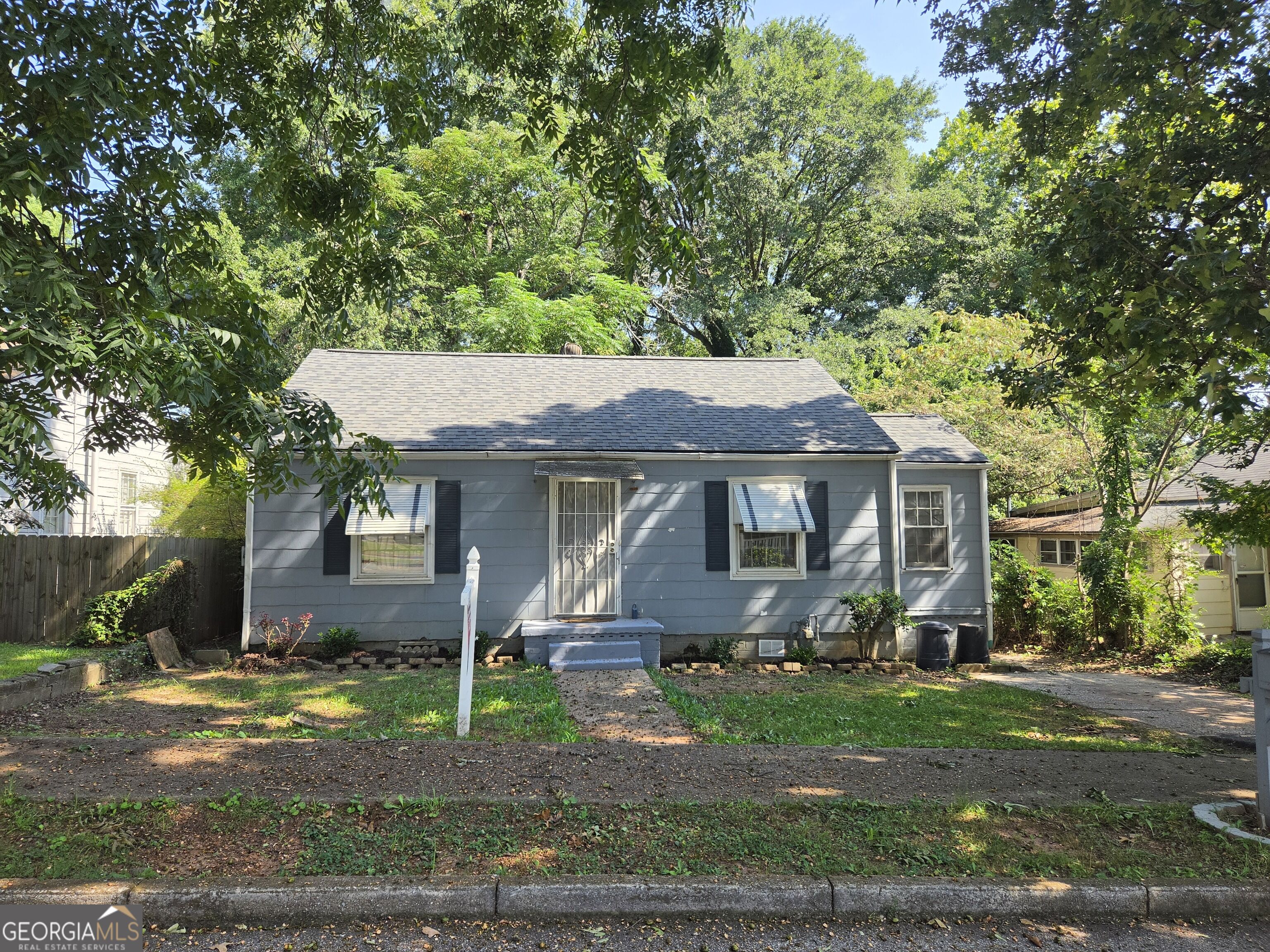 1693 John Calvin Avenue Property Photo 3