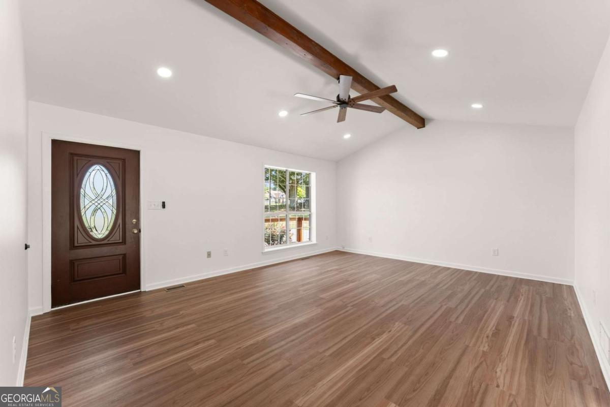 5820 Steve Black Road Property Photo 11