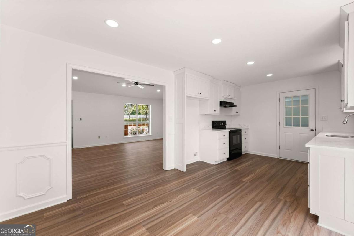 5820 Steve Black Road Property Photo 13