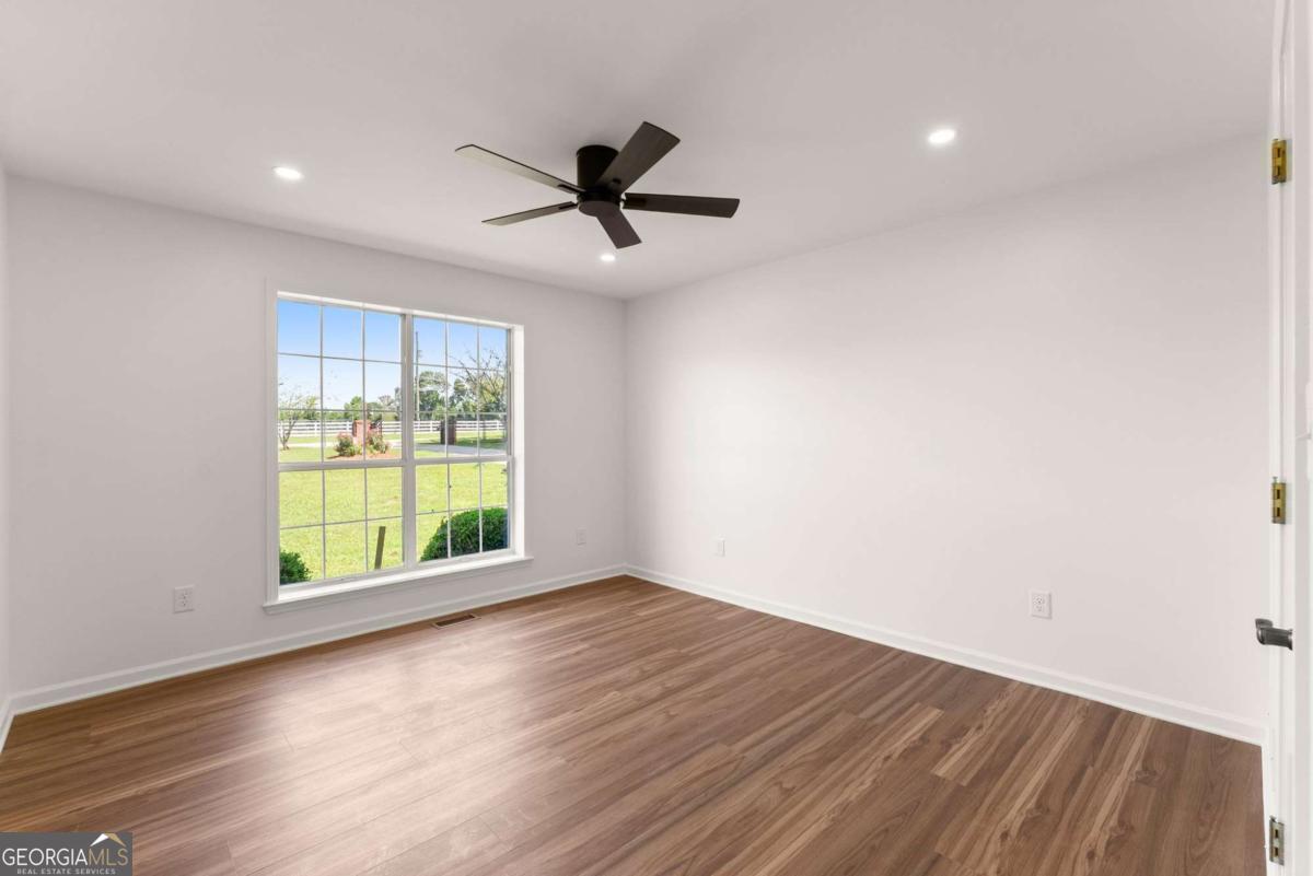 5820 Steve Black Road Property Photo 19