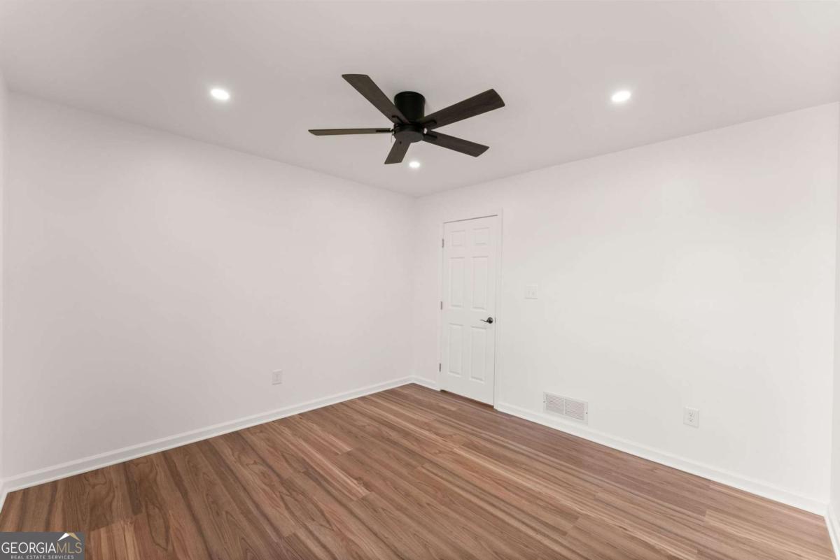 5820 Steve Black Road Property Photo 22