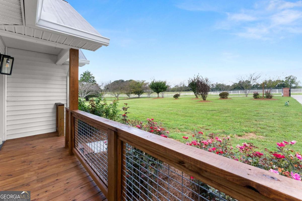 5820 Steve Black Road Property Photo 33