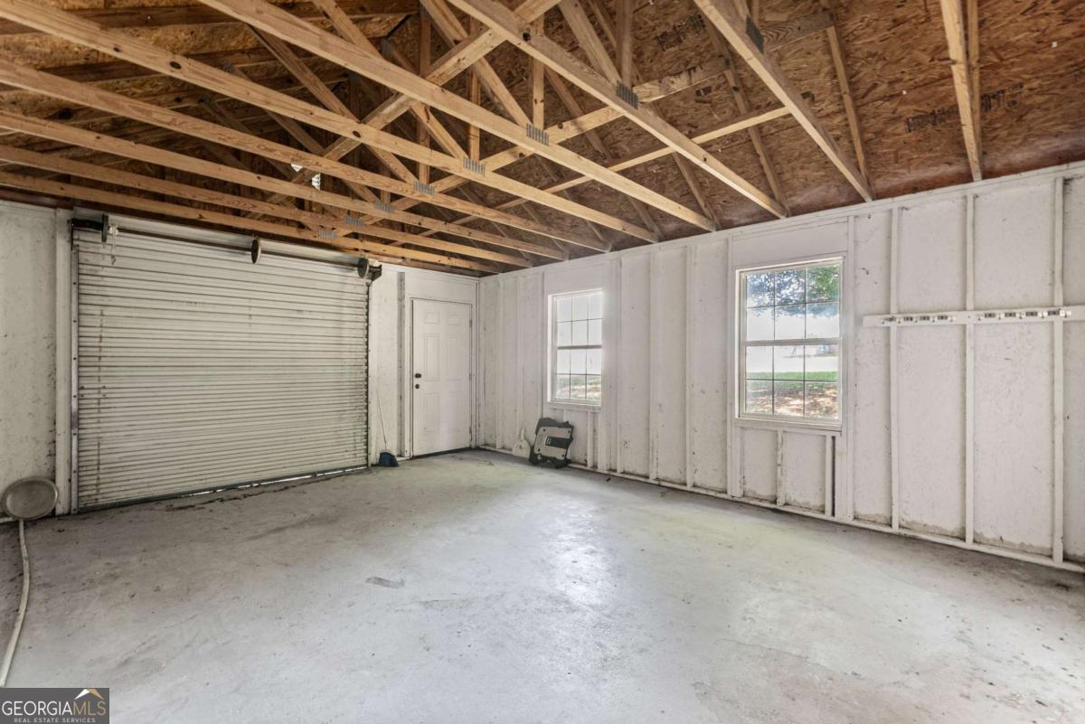 5820 Steve Black Road Property Photo 37