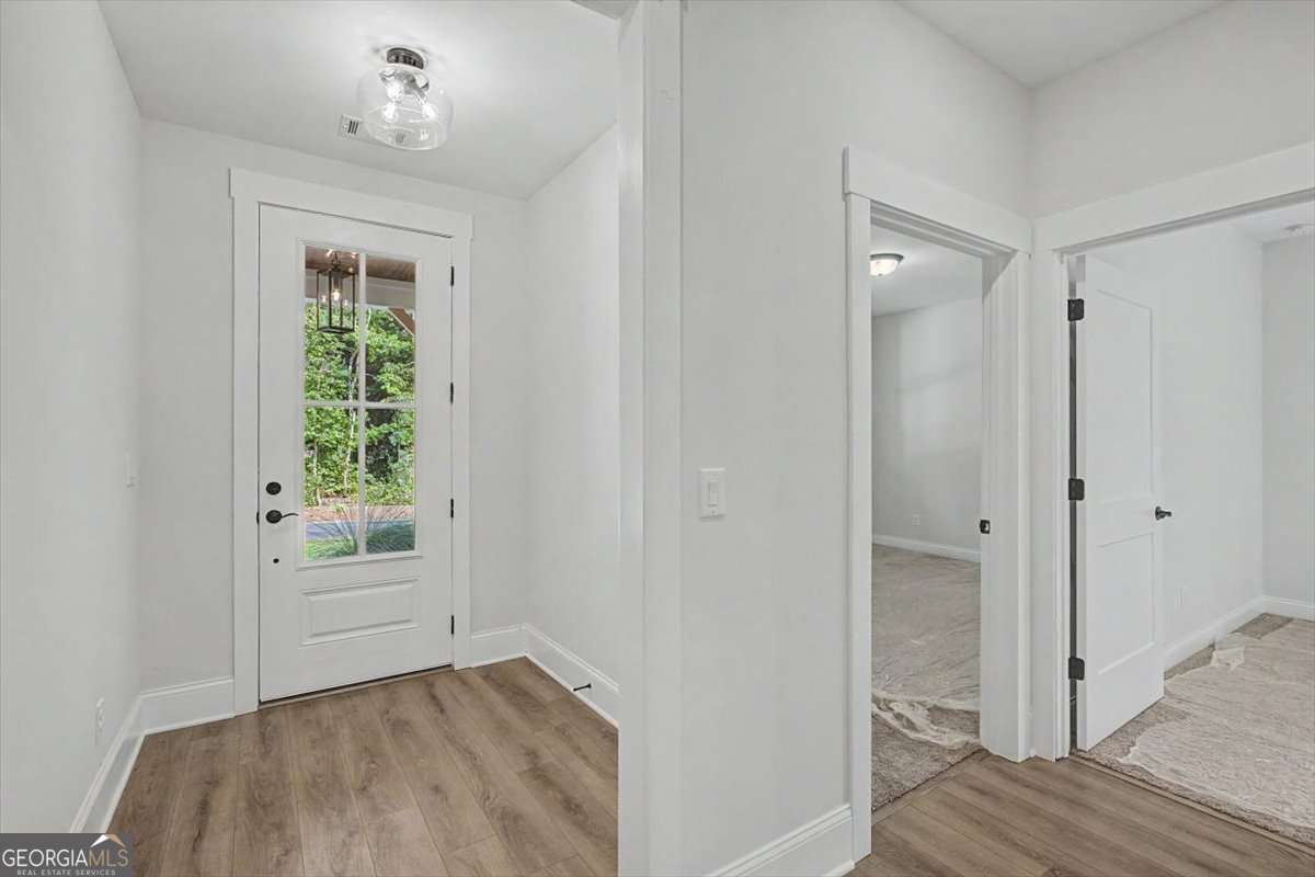 110 Doris Path Property Photo 4