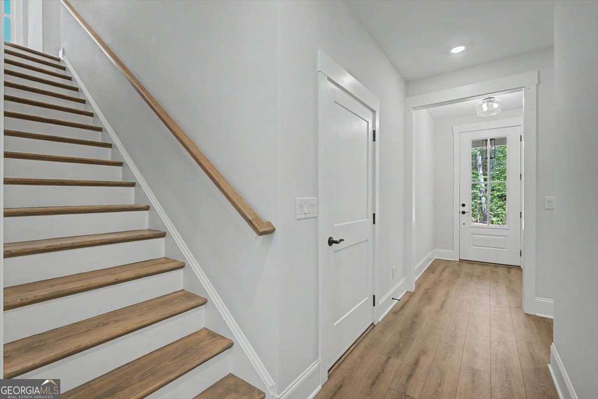 110 Doris Path Property Photo 5
