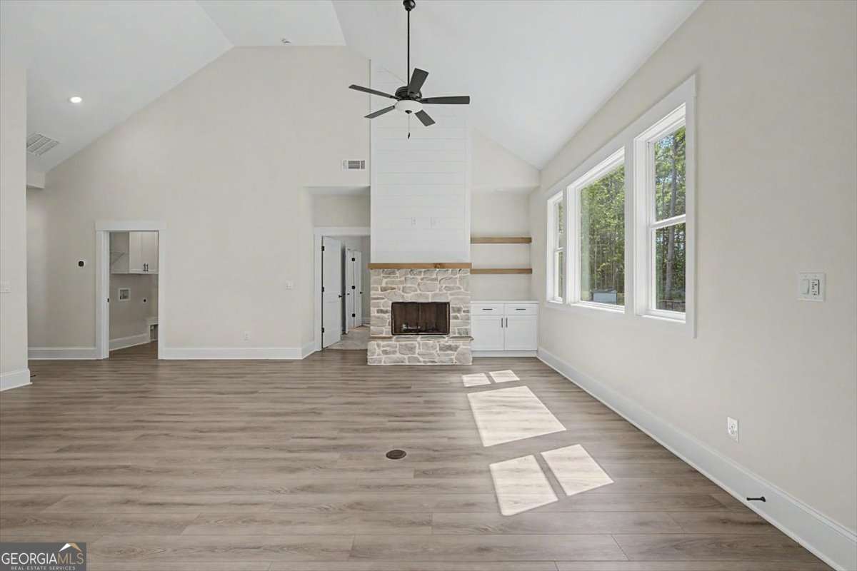 110 Doris Path Property Photo 7