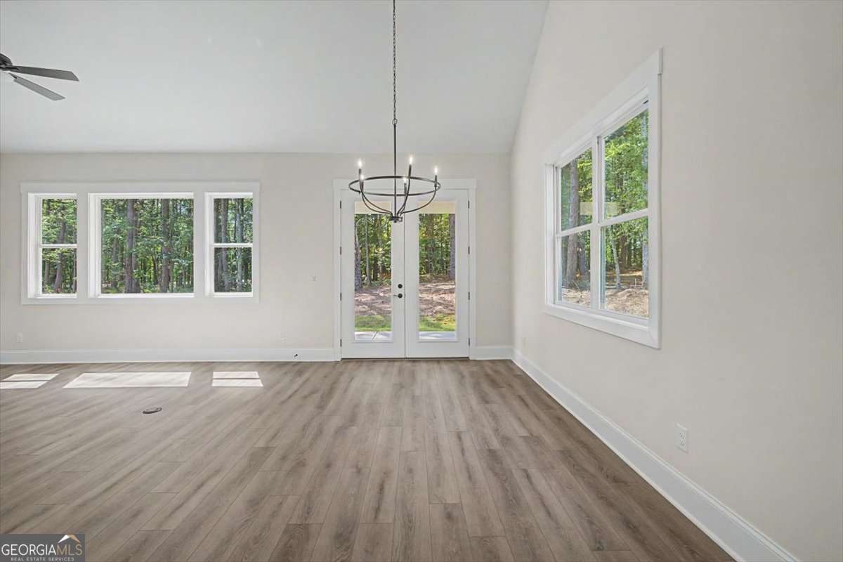 110 Doris Path Property Photo 9