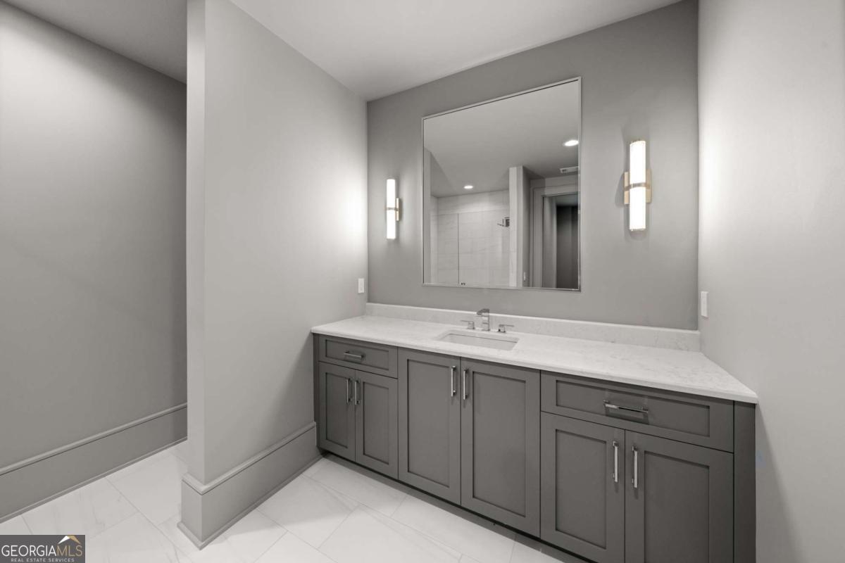 5211 Powers Ferry Road Property Photo 65