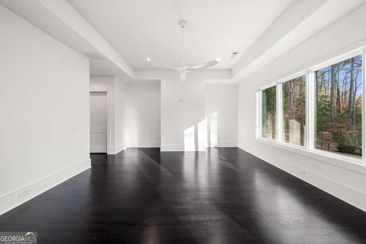 5211 Powers Ferry Road Property Photo 75