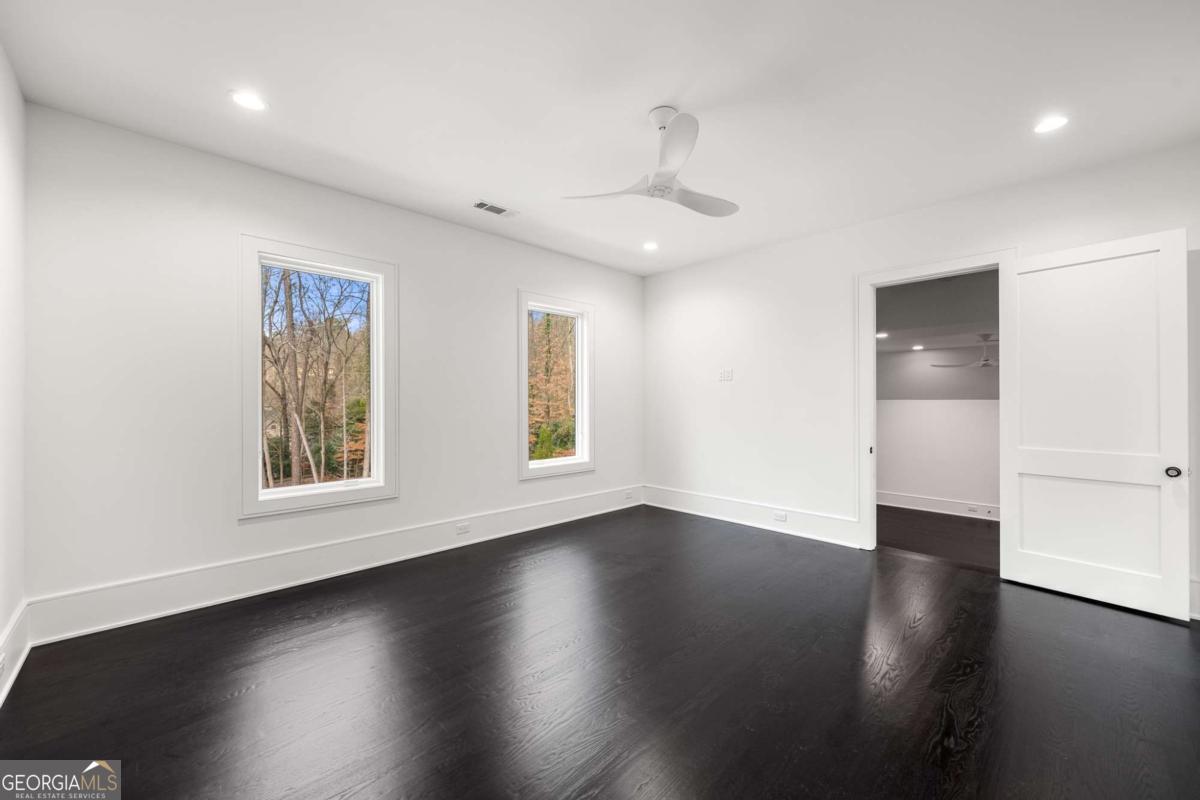 5211 Powers Ferry Road Property Photo 78