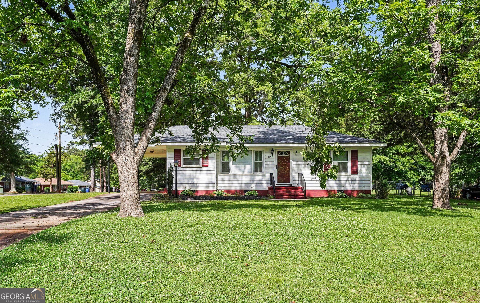 309 Cherokee Circle Property Photo 1