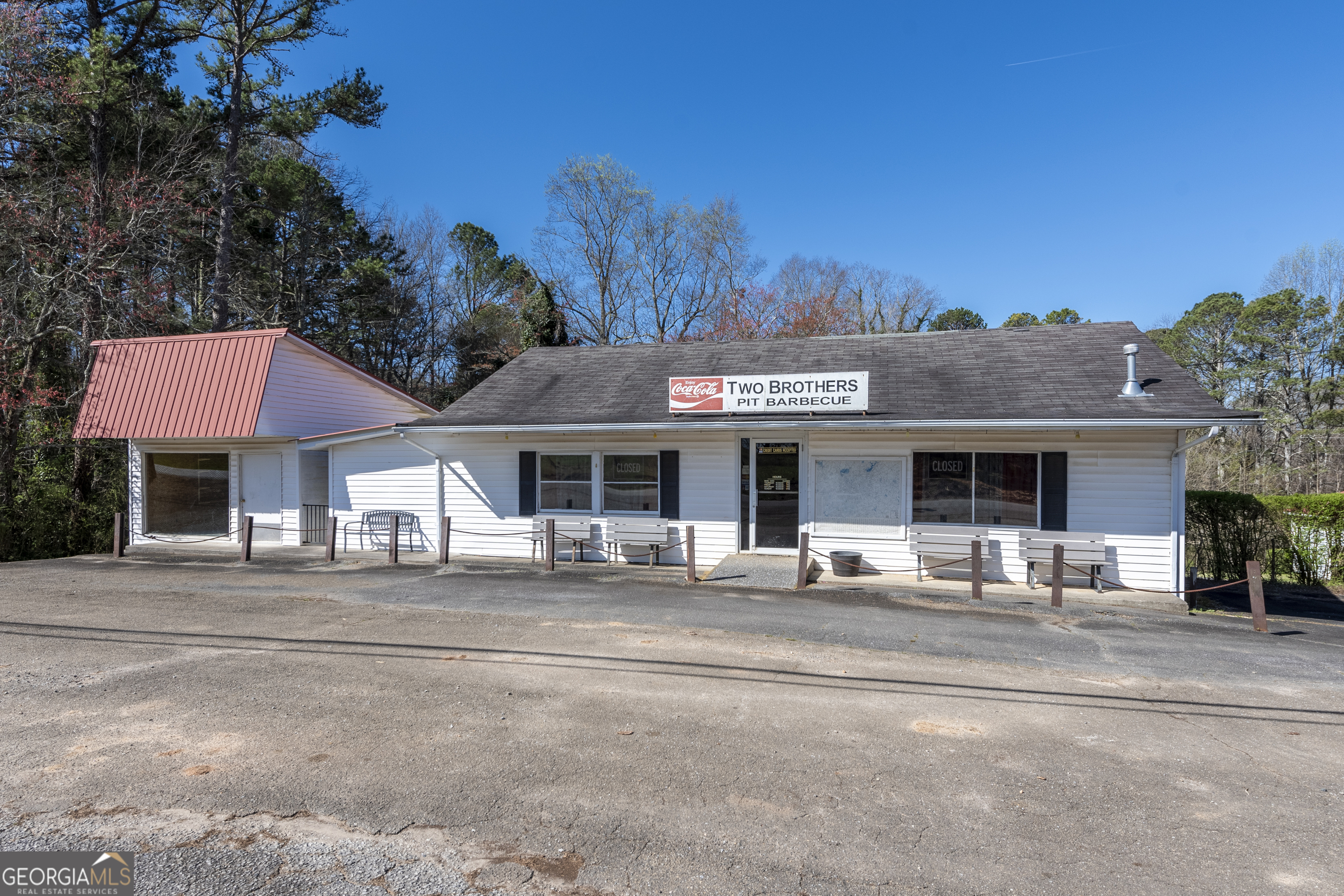 1695 Old Canton Road Property Photo 1
