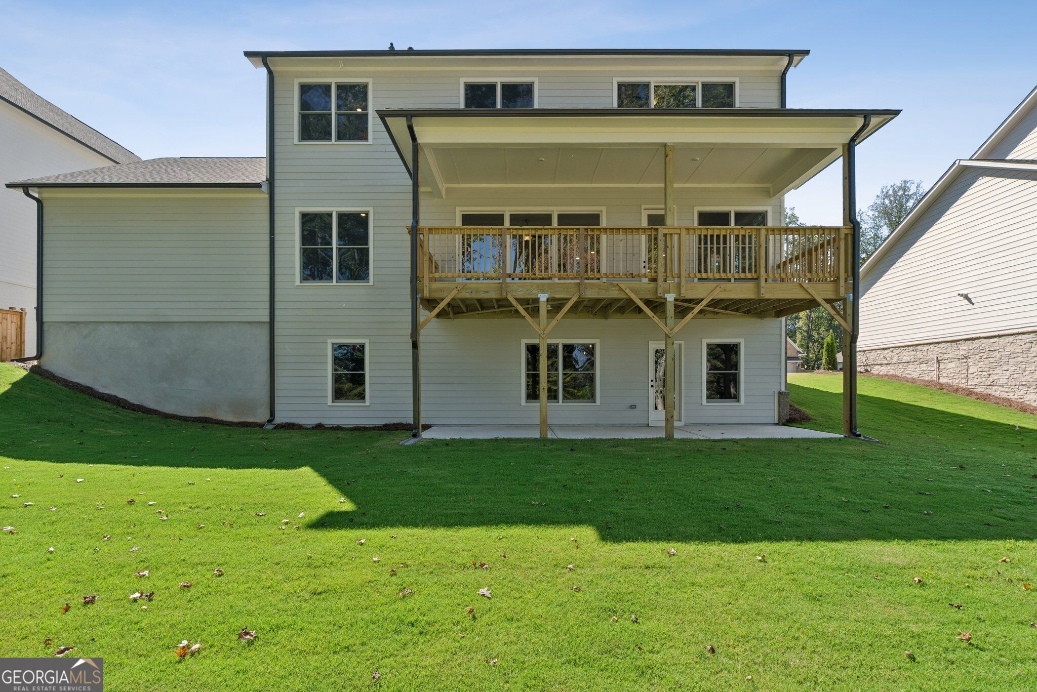 2253 Ellis Mountain Drive Property Photo 2