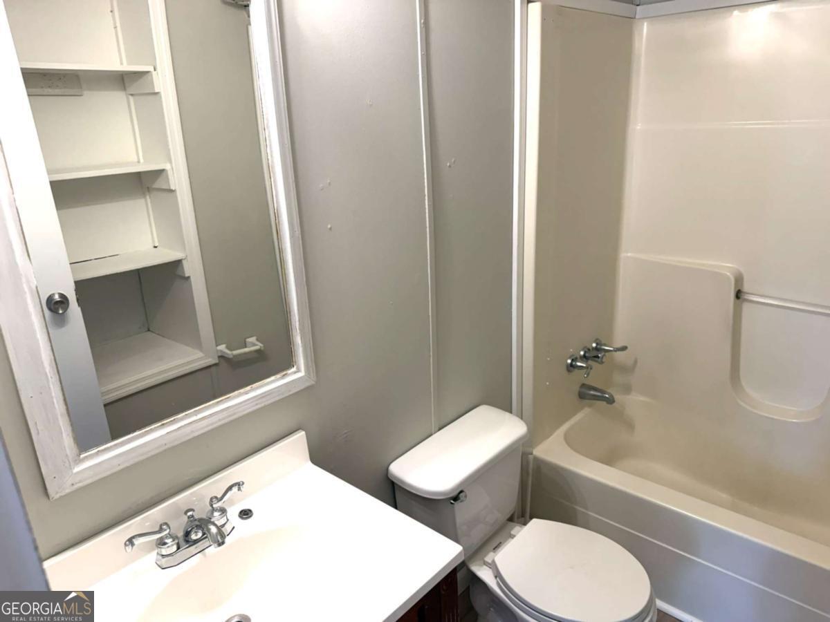 231 Hawks Way Property Photo 14