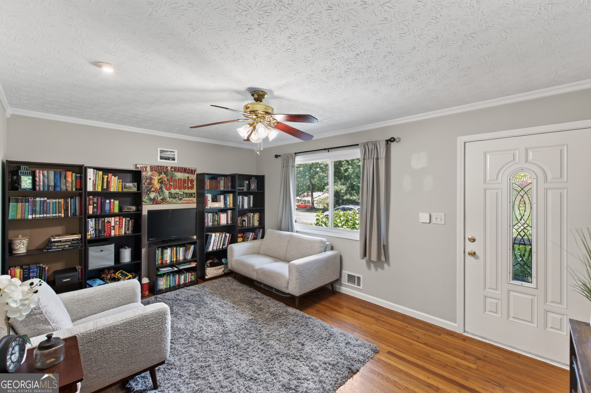 877 King Drive Se Property Photo 2